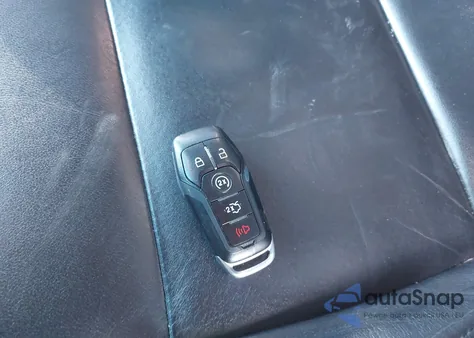 2016 Ford Explorer Xlt z USA, uszkodzony, nr VIN 1FM5K8D8XGGB01137